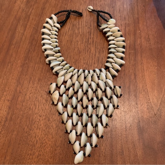 Artisanal one of a kind shell statement necklace - Picture 1 of 12